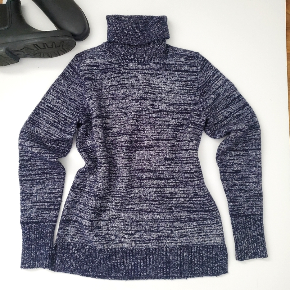 J.Crew Women's Turtleneck, Small.